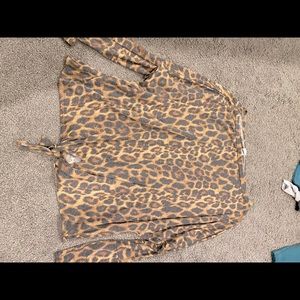 Cheetah long sleeve